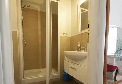 ادرم ب اند ب