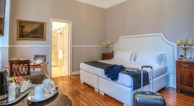 ای تر مسهتیری گوست هوس