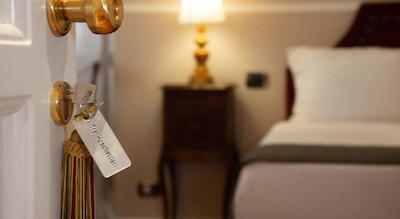 ای تر مسهتیری گوست هوس