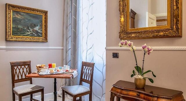 ای تر مسهتیری گوست هوس