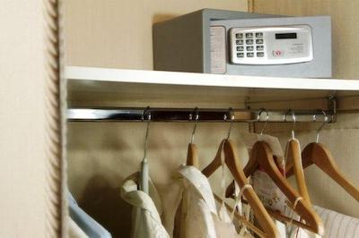 رواتی گوست هوس