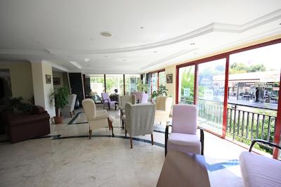 هتل هرا بیچ