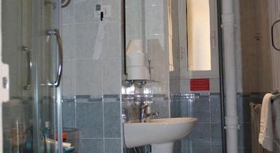 گالیلی گوست هوس