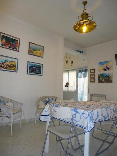 جیراسُلریل اُن د بیچ