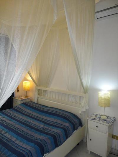 جیراسُلریل اُن د بیچ