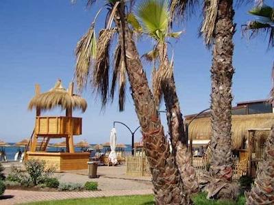 جیراسُلریل اُن د بیچ