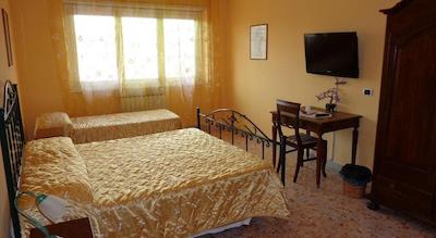 دموز دلا رادیو