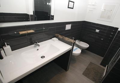 ب اند ب هم 77