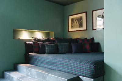 د یارد سویت اند دپندانس