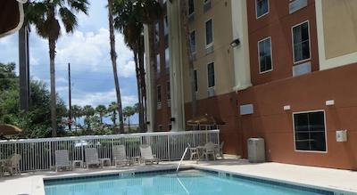 کاترینا ا سان پیترو