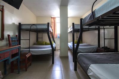 هتل کنکویستادرز