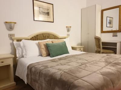 لکاندا کاسا پترارکا