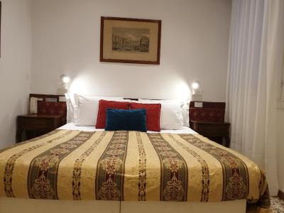 لکاندا کاسا پترارکا