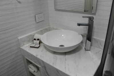 هتل کارتاجنا ریال این