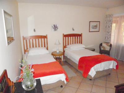 لاوندر هیل گوست هوس