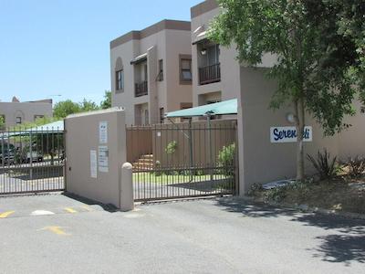 سرنجتی سلف کاترینگ ونیتز