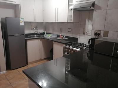 سرنجتی سلف کاترینگ ونیتز