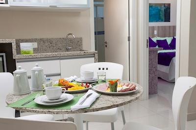 اسلاویرو اسنتیال فلریانپلیز اینگلسز اککوامار