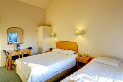 رلاند اپسُم متل