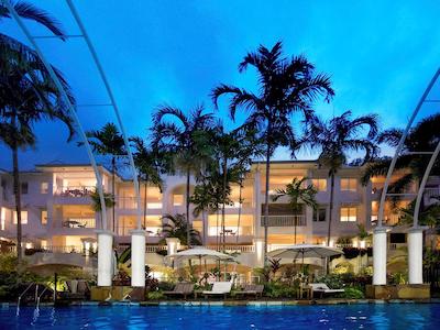 د ریف هوس پالم کو-مگالری بای سُفیتل