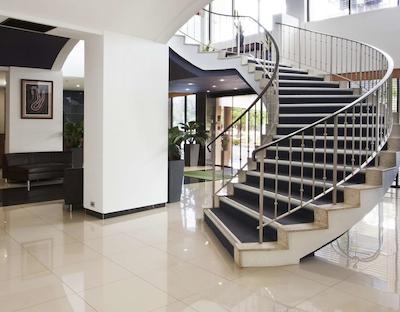 دوبل تری بای هیلتون داروین