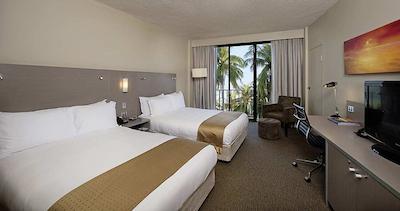 دوبل تری بای هیلتون داروین