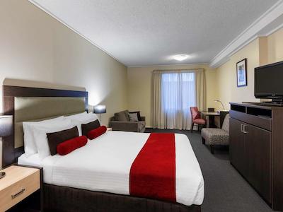 د اسوانستون هتل ملبورن گراند مرکور