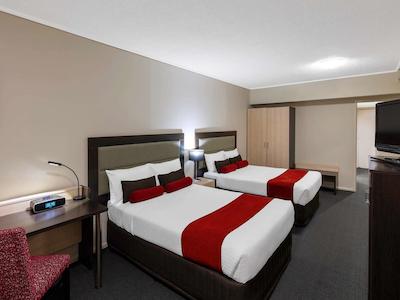 د اسوانستون هتل ملبورن گراند مرکور