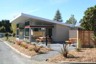 ت اناو لاکویو هلید پارک