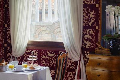 بلوم ب اند ب