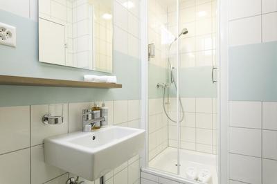 پلاتزهیرسه هتل اند بار