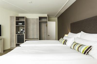 پلاتزهیرسه هتل اند بار