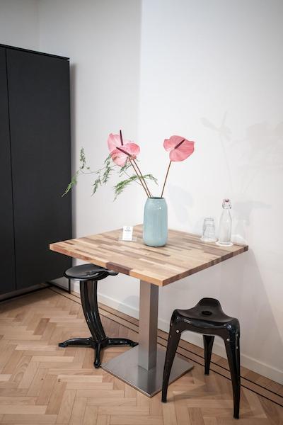 کووادرو بد اند بریکفاست