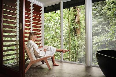 دینتری اکلج