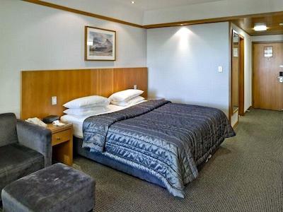 کپدرن کمدر چریسچورچ آیرپرت