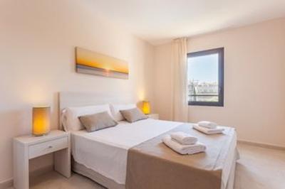 پیر اند واکانسز اسالو