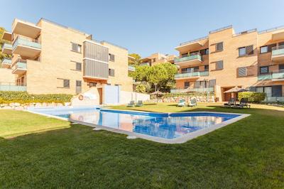 پیر اند واکانسز اسالو