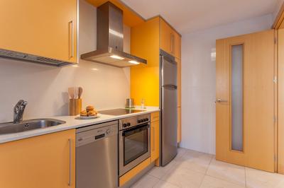 پیر اند واکانسز اسالو