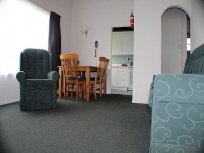 کلنیال اُن ت متل