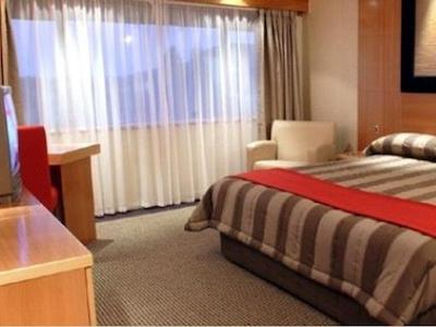 میلنیوم هتل رتروا