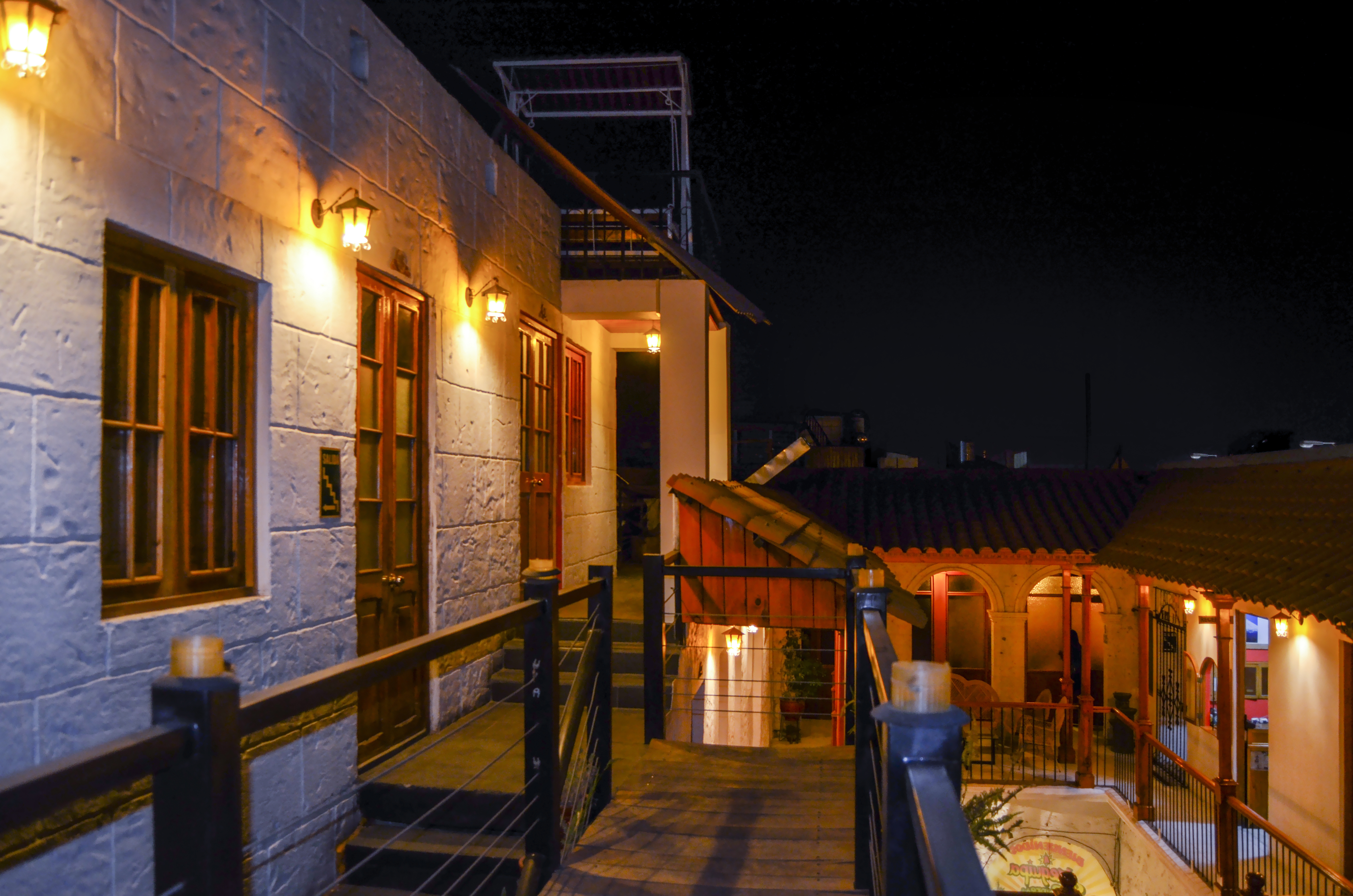 هستال ل فیر