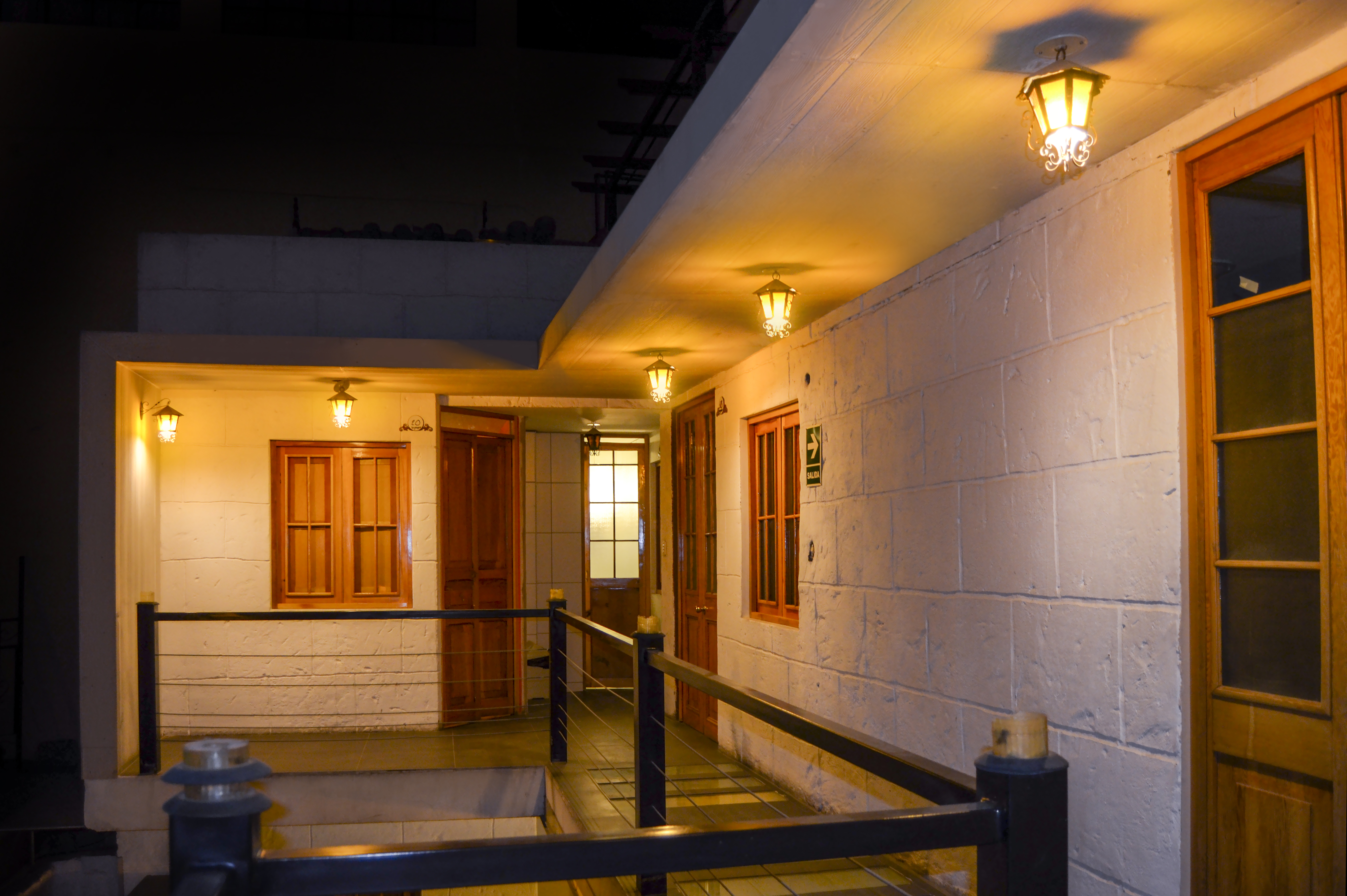 هستال ل فیر