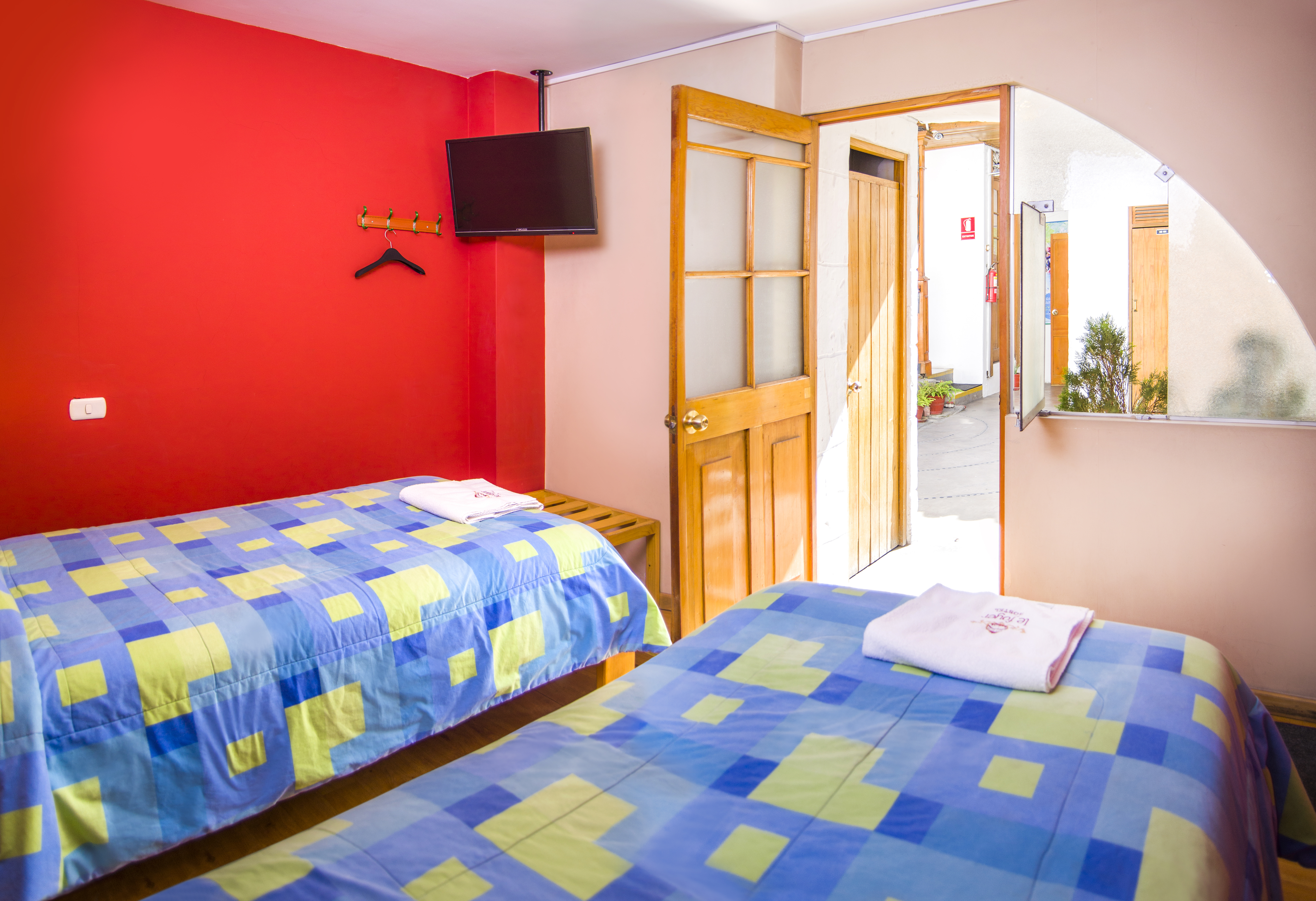 هستال ل فیر