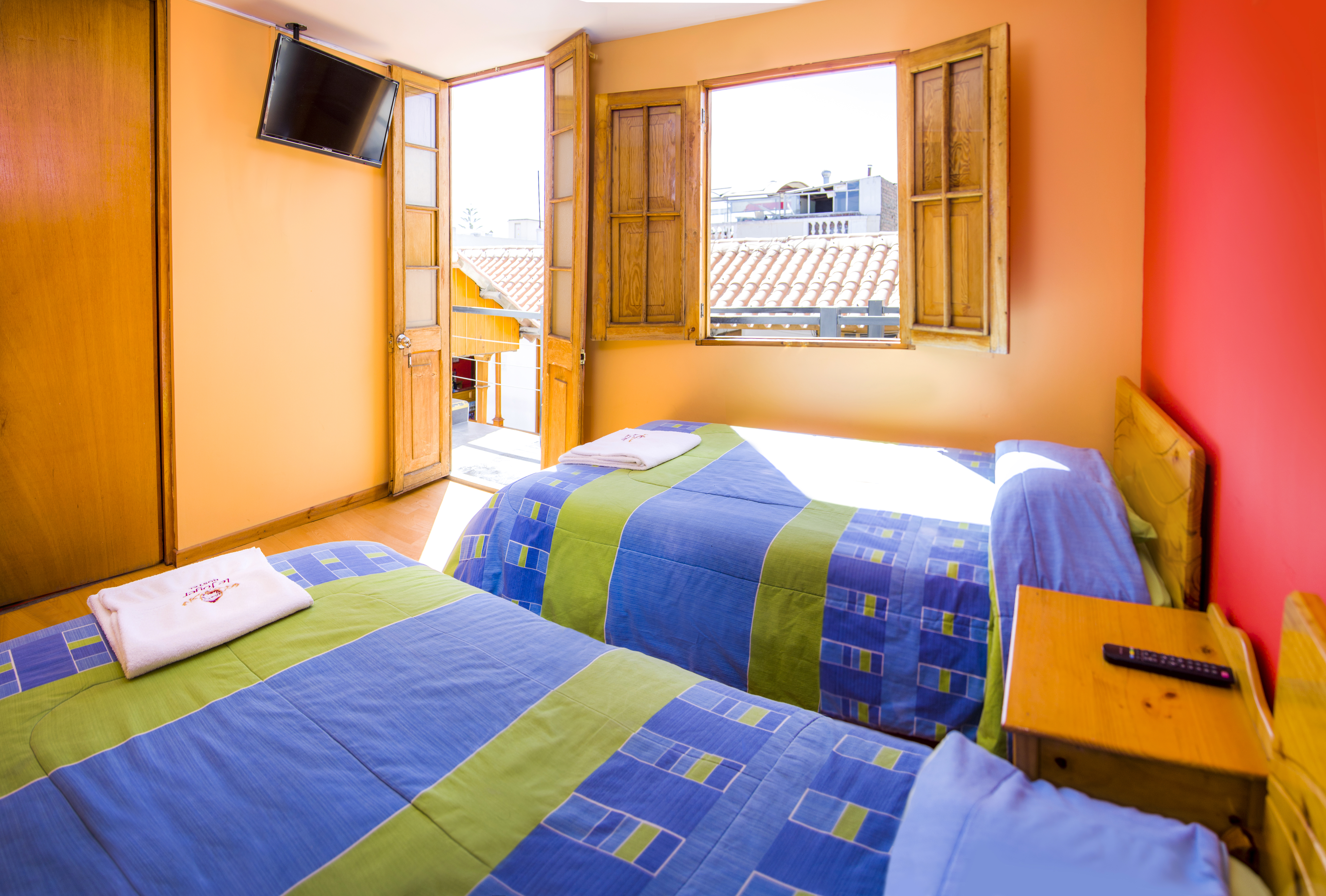 هستال ل فیر