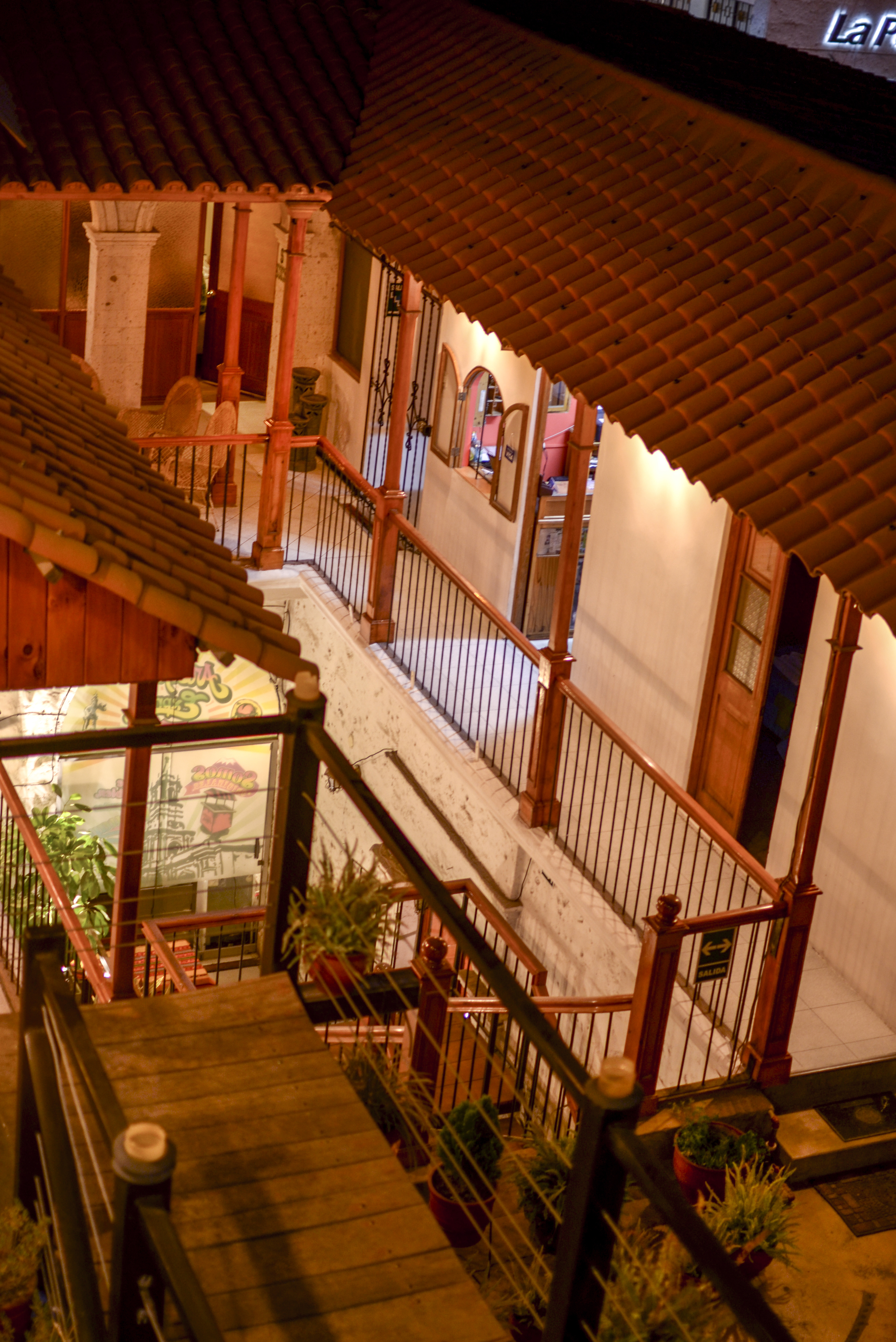 هستال ل فیر