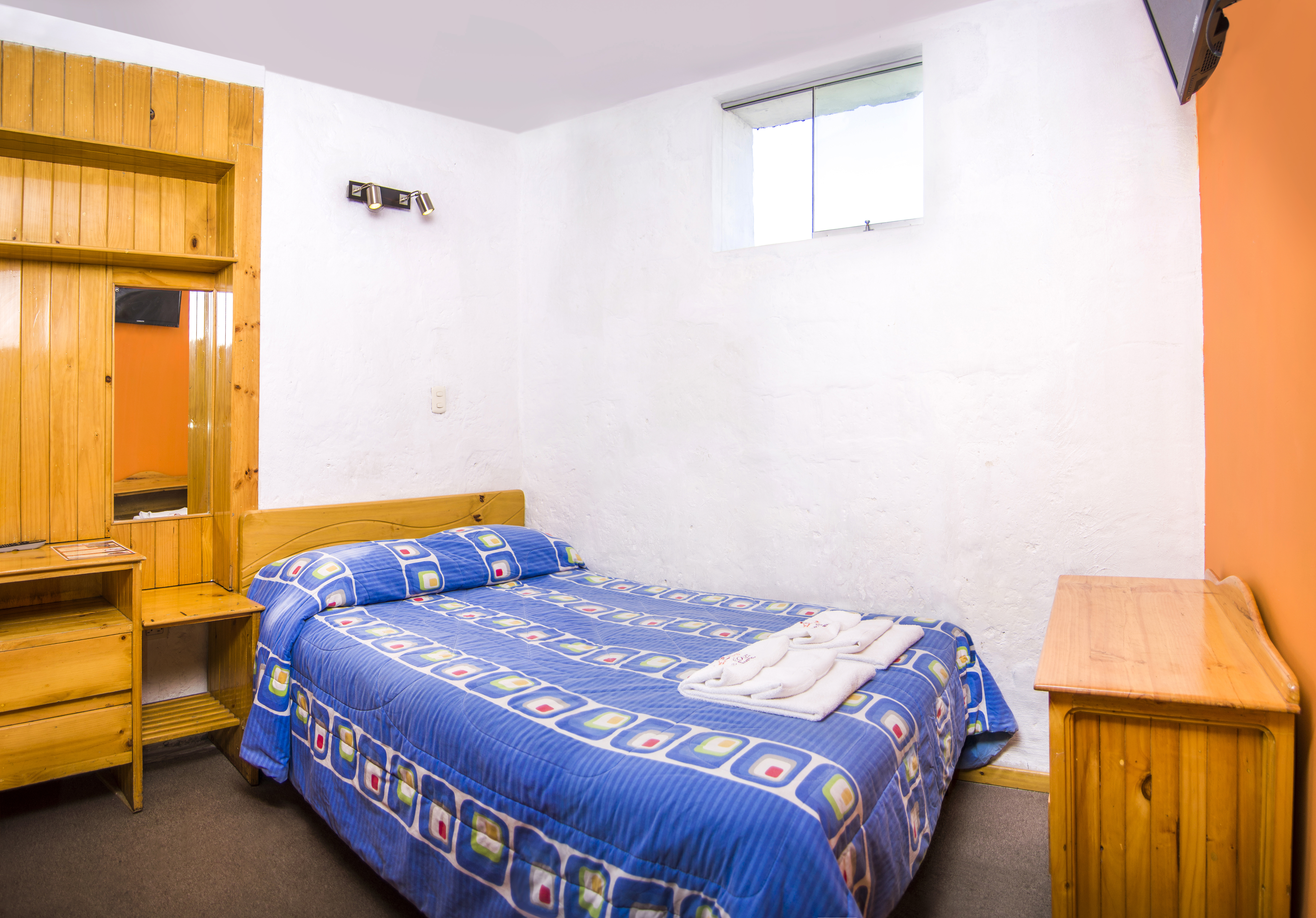 هستال ل فیر