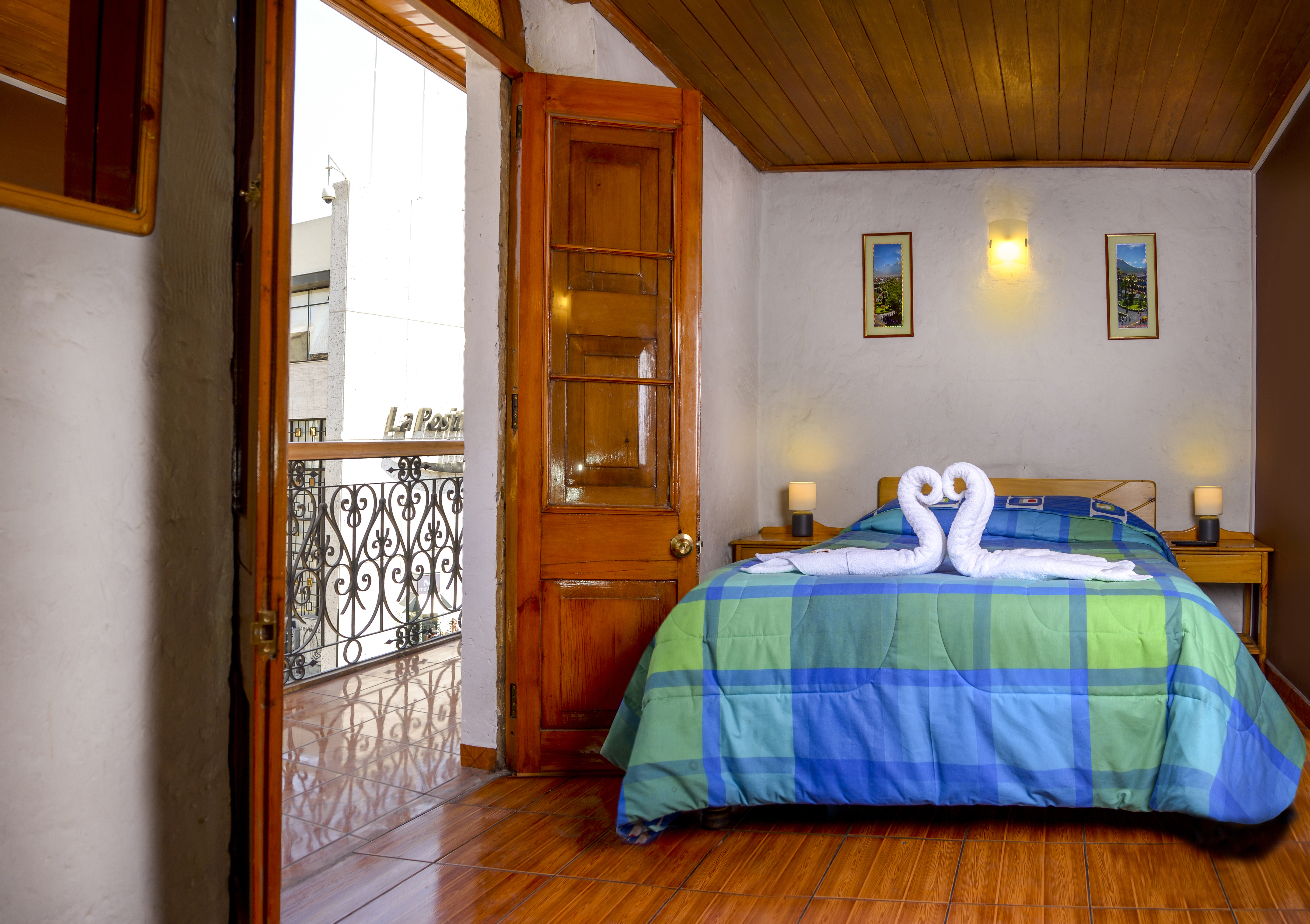 هستال ل فیر