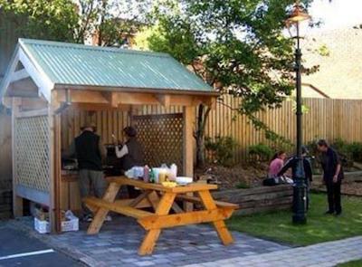 وودلاندز متلز اند اپارتمنتز