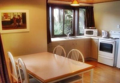 وودلاندز متلز اند اپارتمنتز