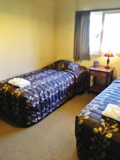 وودلاندز متلز اند اپارتمنتز